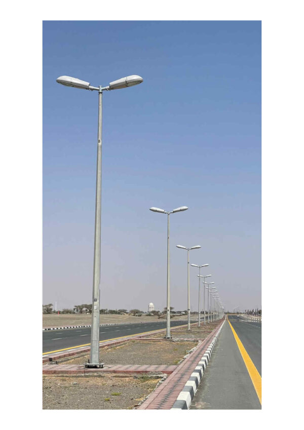 124 عامود إنارة LED